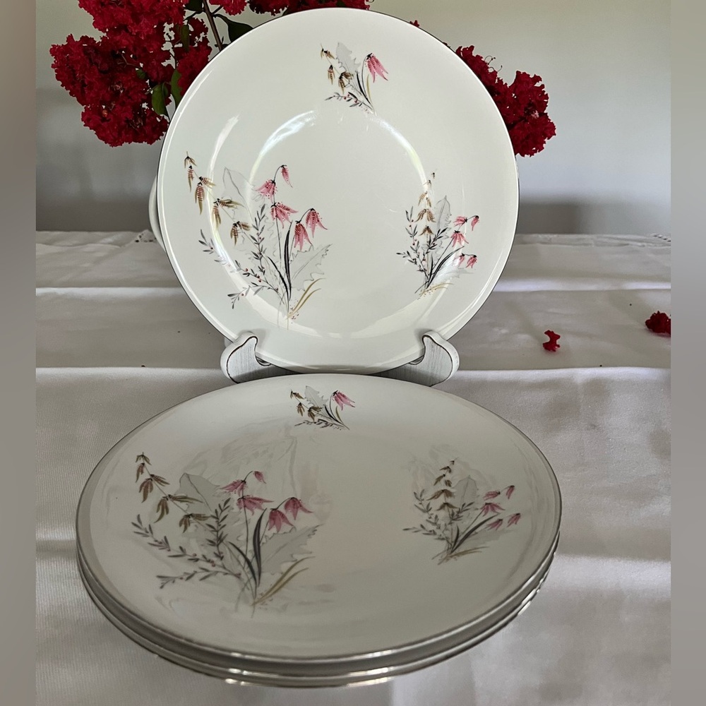 4 Royal Duchess Vtg Fine China “Mountain Bell”Platinum Trim From Bavaria Germany